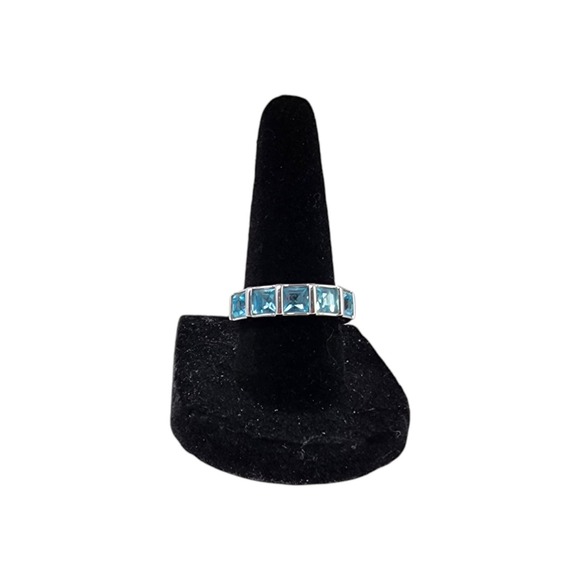 Lia Sophia Cold Front Silver /Blue Crystals Ring (Size 7) - Picture 5 of 8